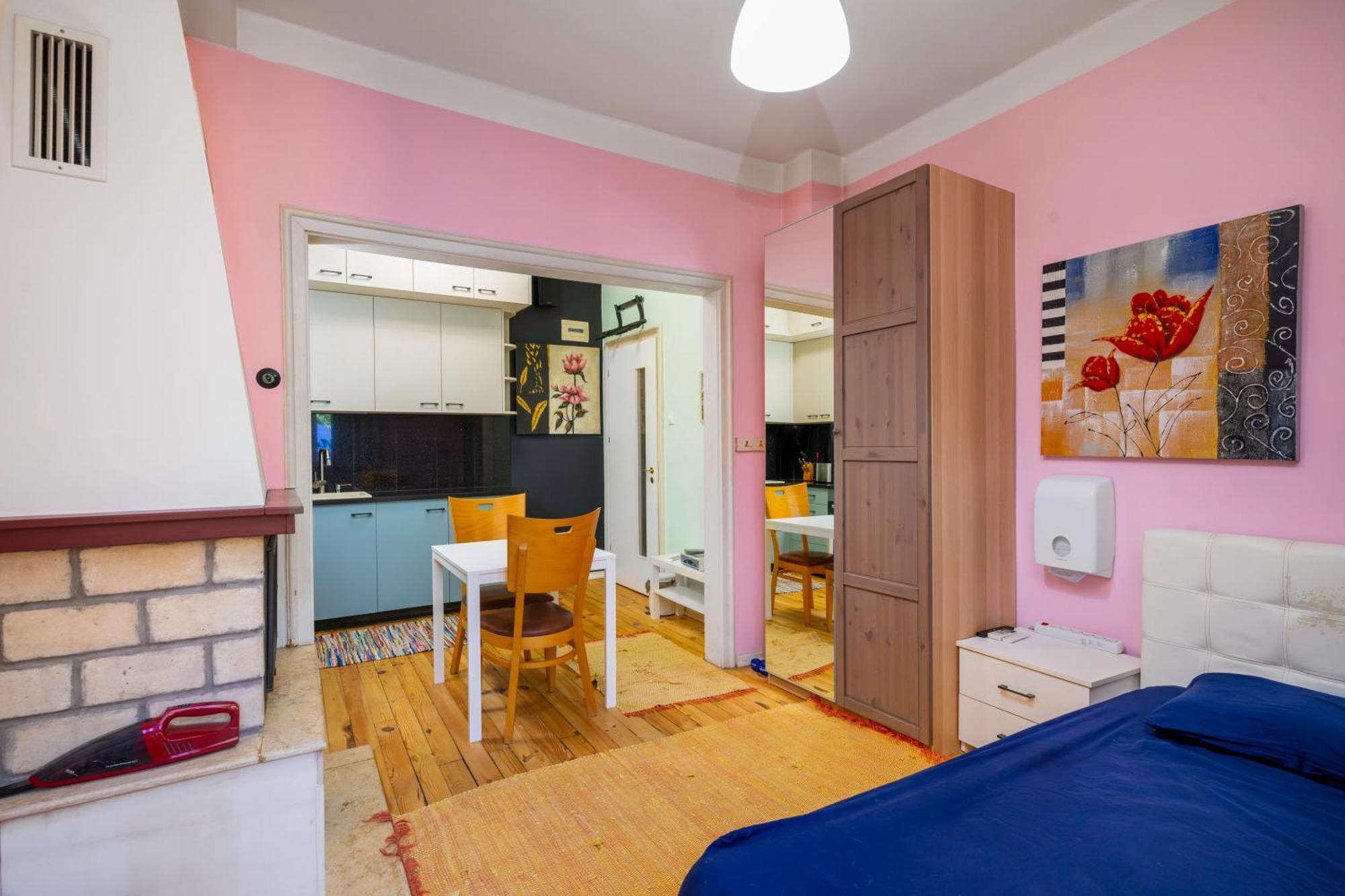 Sofia'S 1Bd Colourful Getaway Near Ndk Apartment Екстериор снимка